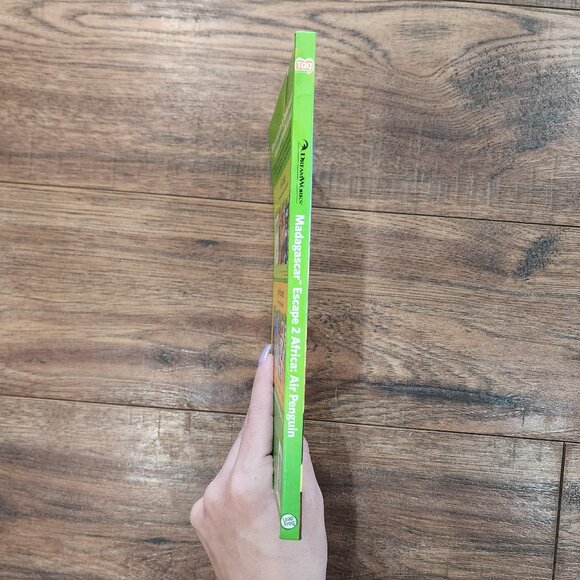 Leap Frog Tag Madagascar Escape 2 Africa Illustrated Fiction Hardcover Book - Picture 6 of 13